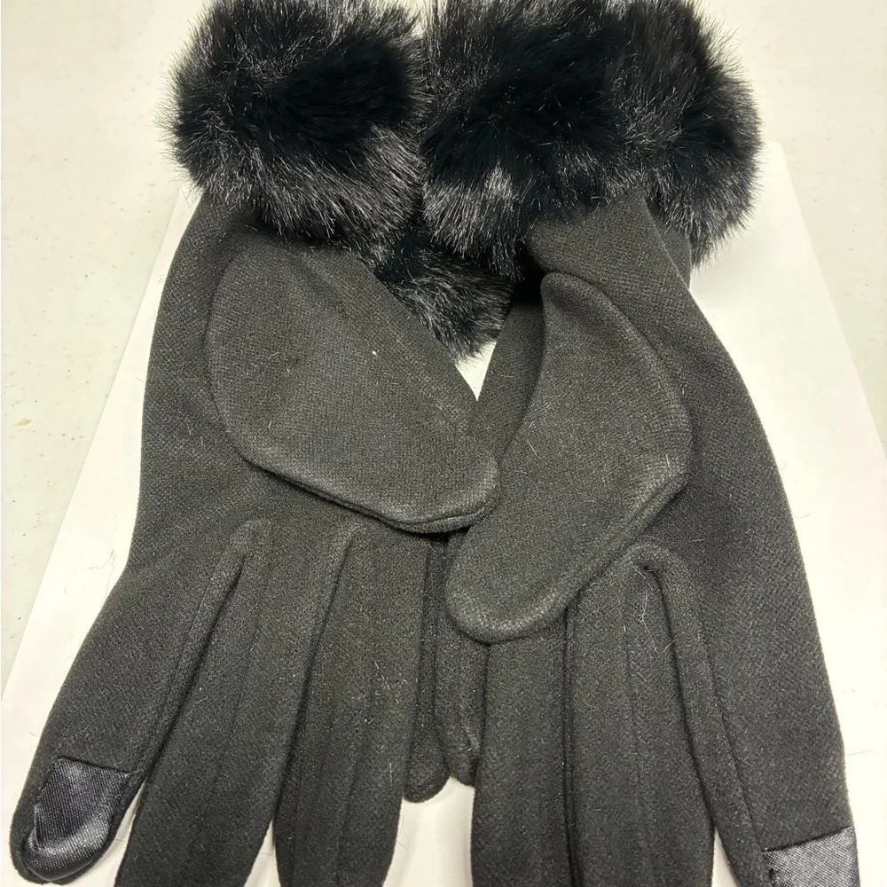 Elegant Black Fur-Trimmed Gloves Touchscreen